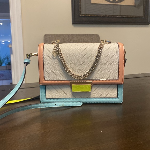 Cross body hand bag from Aldo - Picture 2 of 3